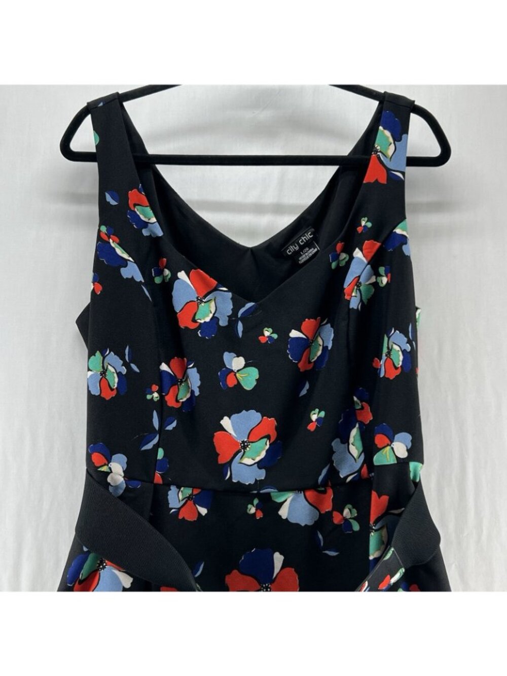 City Chic Floral V-Neck Dress Womens Sz L/20 Sleeveless Belted A-Line Black - Picture 5 of 13